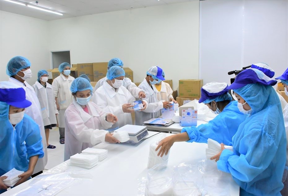 Thừa Thiên Huế: Phát miễn phí 290.000 khẩu trang cho học sinh, giáo viên thua thien hue ban khau trang binh on gia phat mien phi cho hoc sinh giao vien