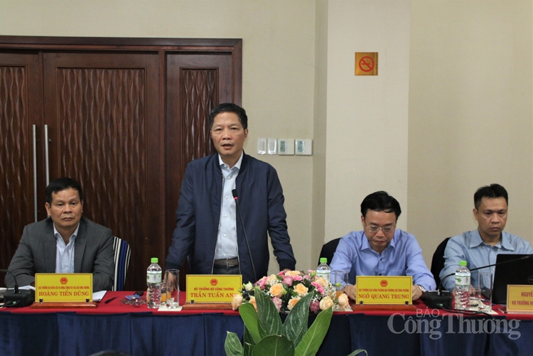 Bộ trưởng Trần Tuấn Anh: Ủng hộ xây dựng Quảng Trị thành trung tâm năng lượng sạch của miền Trung bo truong tran tuan anh ung ho xay dung quang tri thanh trung tam nang luong sach cua mien trung