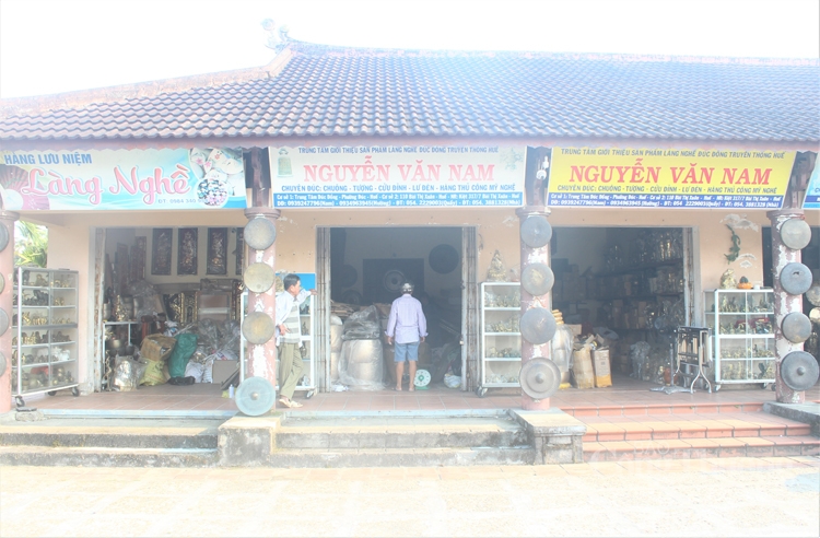 Doanh nghiệp thủ công mỹ nghệ Thừa Thiên Huế: Kinh doanh thời "thắt lưng buộc bụng" doanh nghiep thu cong my nghe dac san thua thien hue kinh doanh thoi that lung buoc bung