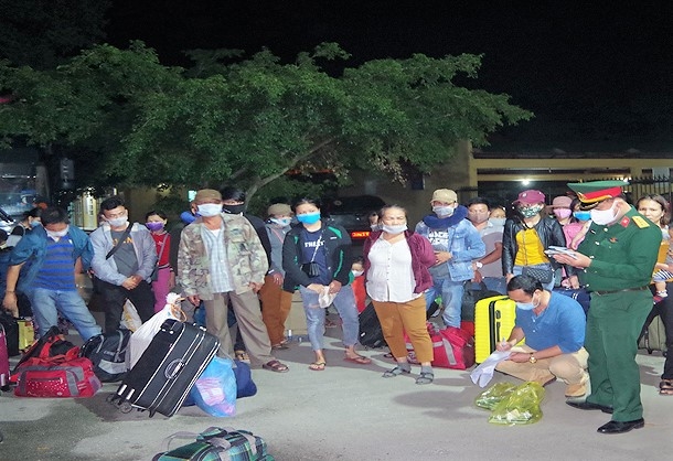 Miền Trung: Cách ly tập trung công dân khi nhập cảnh qua các cửa khẩu mien trung cach ly tap trung cong dan khi nhap canh qua cac cua khau