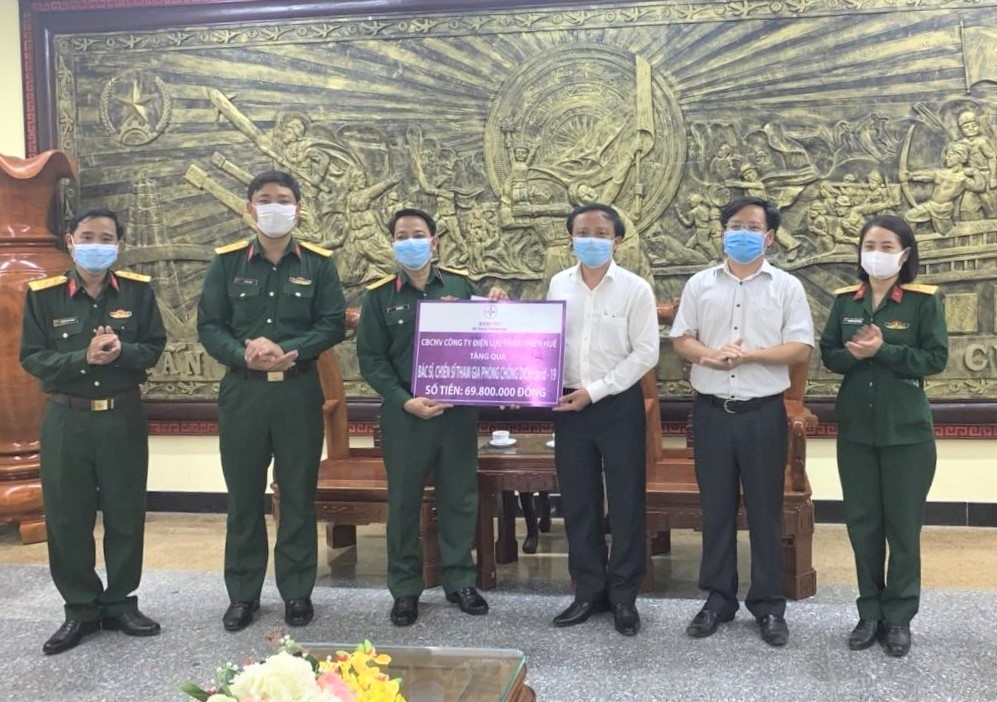 nganh dien thua thien hue hon 100 trieu dong ung ho chung tay phong chong dich covid 19
