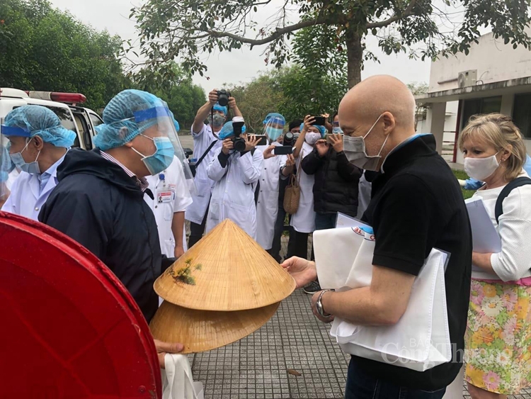 tat ca 4 benh nhan nhiem covid 19 tai thua thien hue deu da duoc xuat vien