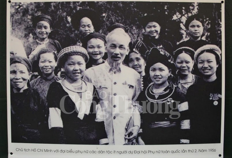 Khai mạc triển lãm họ Hồ miền Tây Thừa Thiên Huế - Lịch sử và nhân chứng khai mac trien lam ho ho mien tay thua thien hue lich su va nhan chung