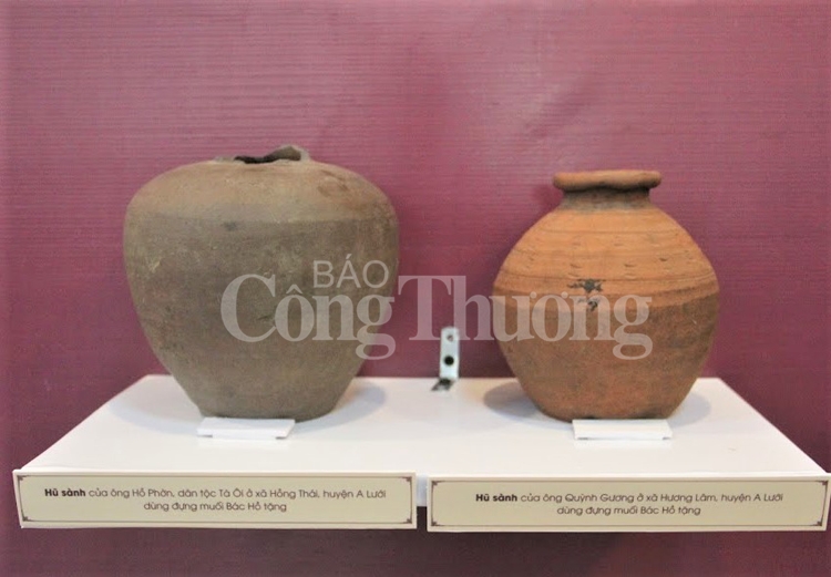 Khai mạc triển lãm họ Hồ miền Tây Thừa Thiên Huế - Lịch sử và nhân chứng khai mac trien lam ho ho mien tay thua thien hue lich su va nhan chung