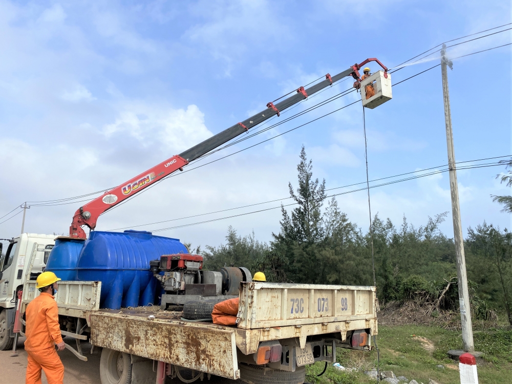 Ngành điện Quảng Bình: Đảm bảo cấp điện liên tục trong thời gian bầu cử Hội đồng nhân dân các cấp