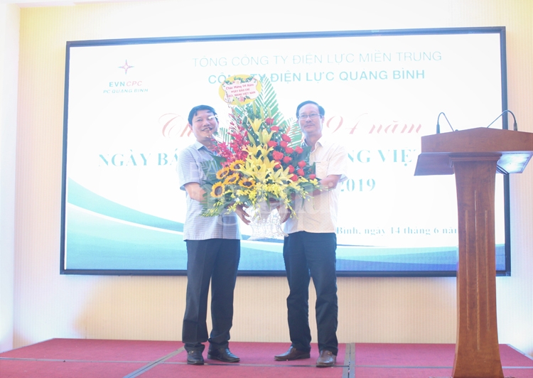 PC Quảng Bình tri ân các nhà báo nhân dịp 94 năm Ngày báo chí cách mạng Việt Nam pc quang binh gap mat ky niem ngay bao chi cach mang viet nam