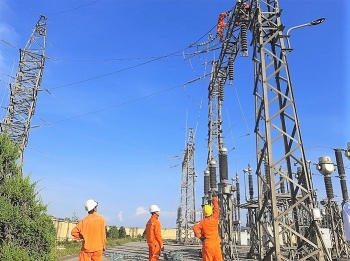 Ngành điện Quảng Bình: Đảm bảo vận hành an toàn lưới điện 110kV trong mùa nắng nóng