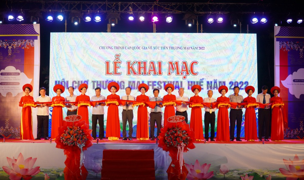 Thừa Thiên Huế: Hơn 200 doanh nghiệp tham gia Hội chợ thương mại Festival Huế 2022