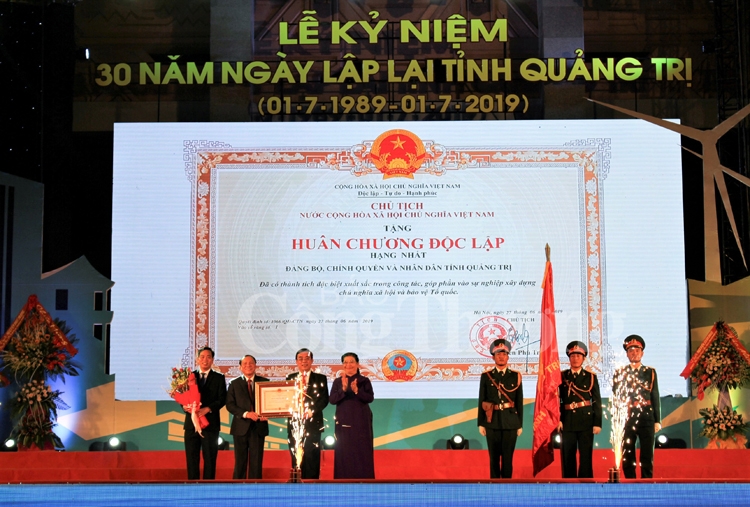 quang tri ky niem 30 nam tai lap tinh va don nhan huan chuong doc lap hang nhat