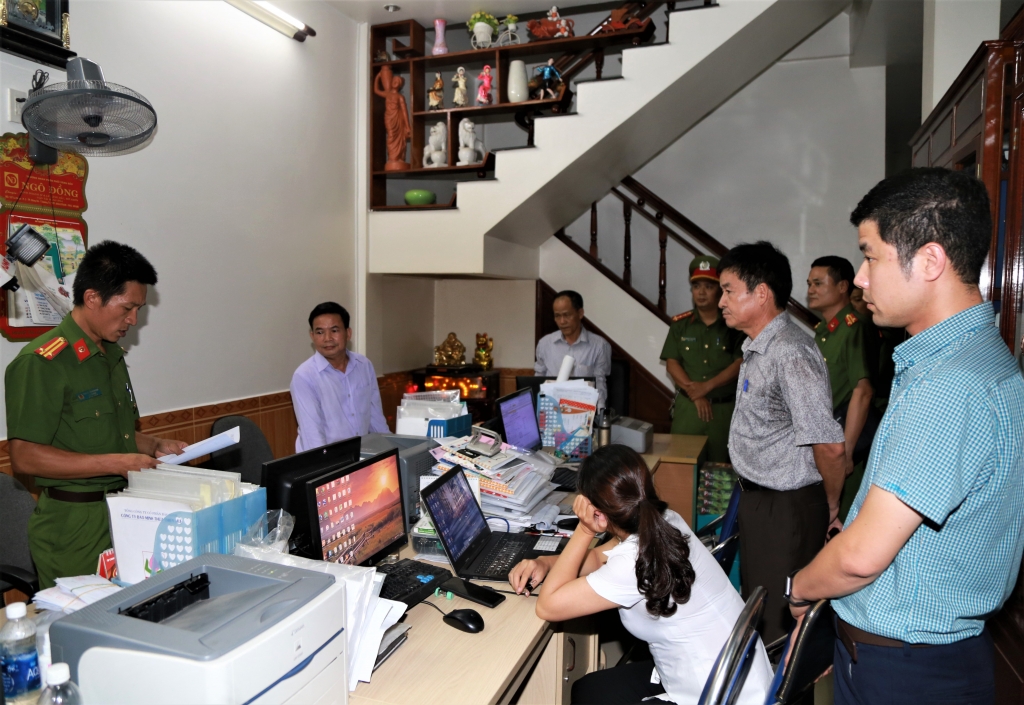 Thừa Thiên Huế đấu tranh với nạn “cát tặc” và hợp thức hóa đơn phi pháp thua thien hue dau tranh voi nan cat tac va hop thuc hoa don phi phap