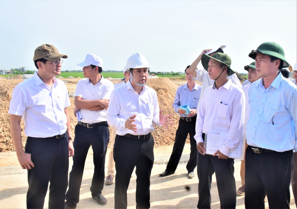 thua thien hue chu tich tinh truc tiep kiem tra don doc cac du an trong diem