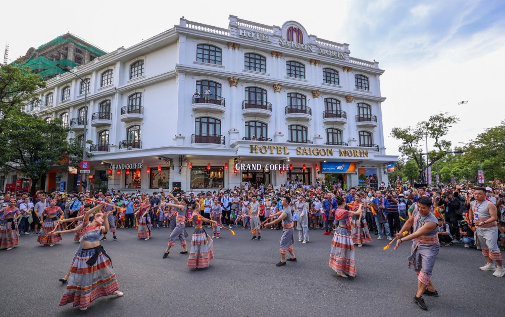 Festival Huế 2022 lưu luyến đêm Gala giã bạn