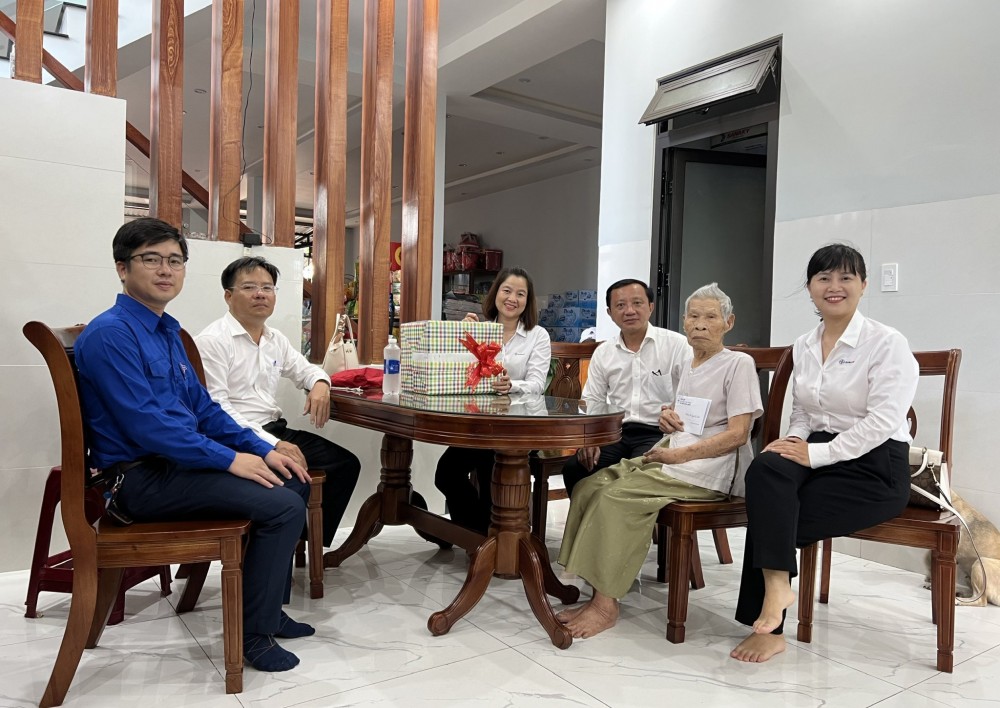 PC Thừa Thiên Huế: Nhiều hoạt động ý nghĩa nhân kỷ niệm 75 năm Ngày Thương binh - Liệt sỹ PC Thừa Thiên Huế: Nhiều hoạt động ý nghĩa nhân kỷ niệm 75 năm Ngày Thương binh   Liệt sỹ