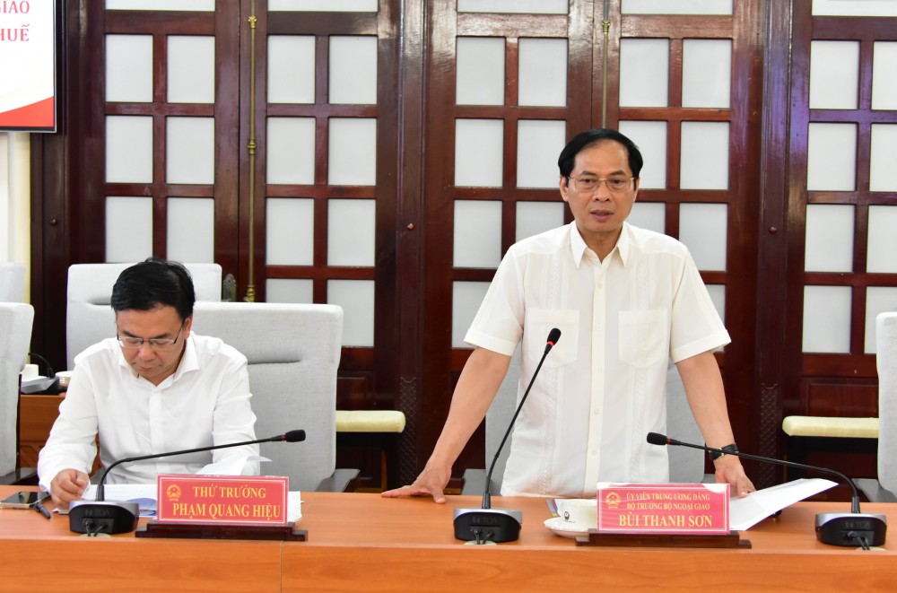 Thừa Thiên Huế đề nghị hỗ trợ phát triển cơ sở hạ tầng khu vực cửa khẩu, biên giới