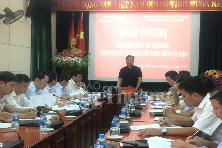 Quảng Bình thực hiện tốt công tác chỉnh trang cáp viễn thông tạo mỹ quan đô thị quang binh thuc hien tot cong tac chinh trang cap vien thong tao my quan do thi