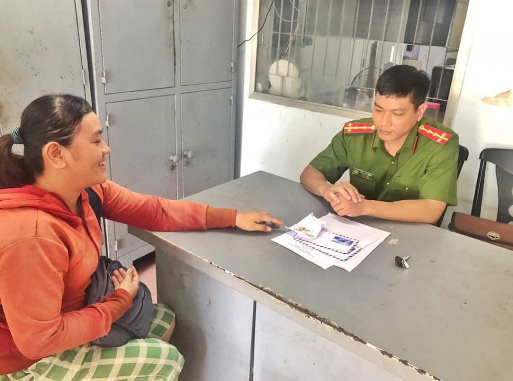 Đã có hàng chục người dân vui vẻ trả lại vàng