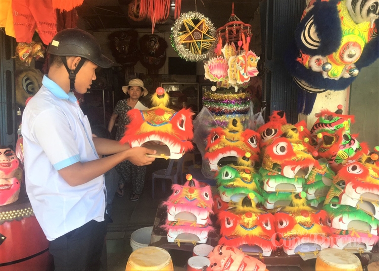 Thừa Thiên Huế: Đồ chơi Tết Trung thu - hàng Việt chiếm ưu thế
