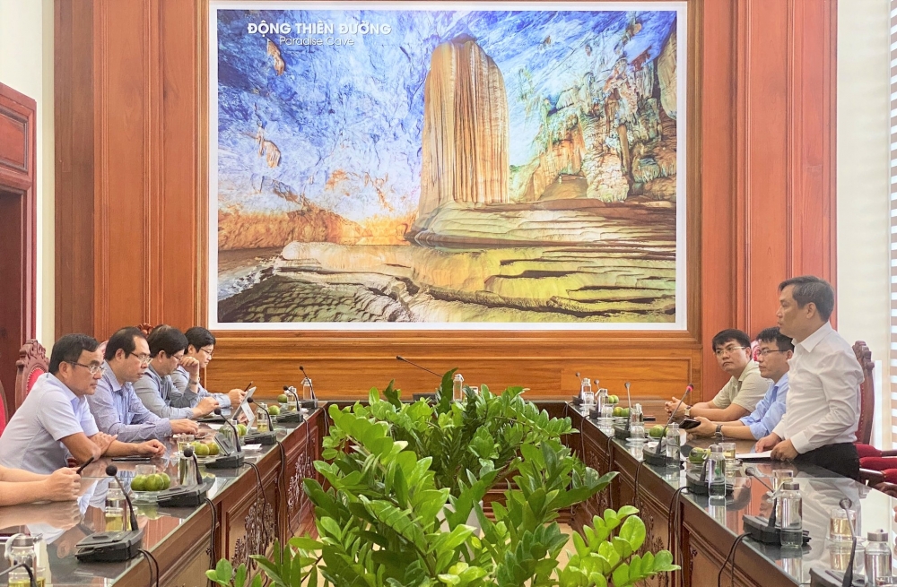 Tập đoàn Điện lực Việt Nam: Chung tay khắc phục hậu quả thiên tai ở Quảng Bình