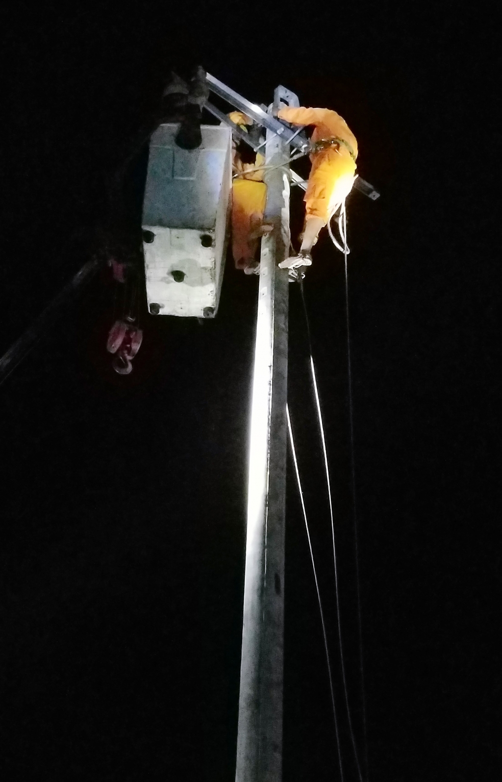 pc thua thien hue thuc xuyen dem de khac phuc su co