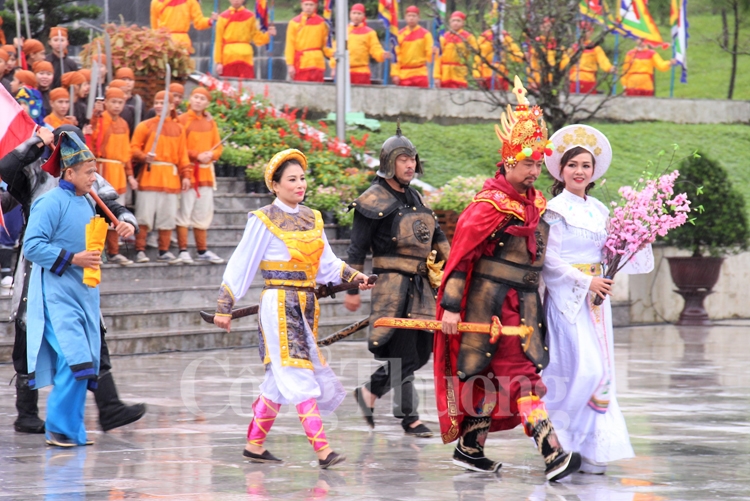 Thừa Thiên Huế: Kỷ niệm 230 năm ngày Nguyễn Huệ lên ngôi Hoàng đế tại Phú Xuân thua thien hue ky niem 230 nam ngay nguyen hue len ngoi hoang de tai phu xuan