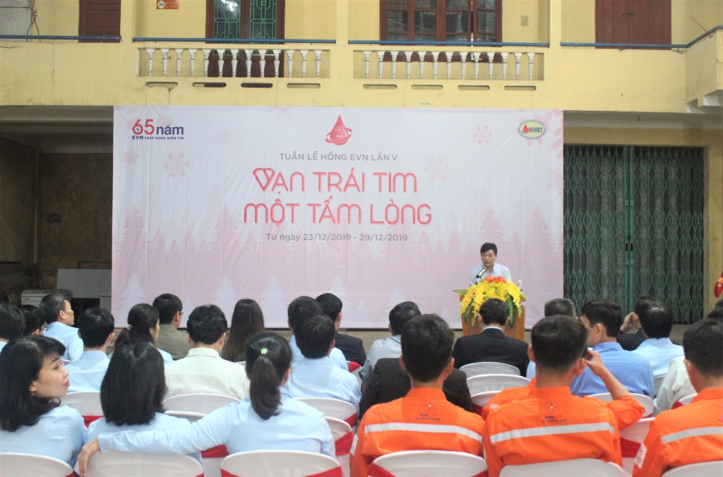 nganh dien quang binh 130 can bo cong nhan vien tham gia tuan le hong evn lan thu v