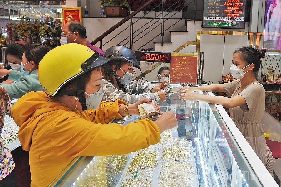 Nhộn nhịp ngày vía Thần Tài 2022