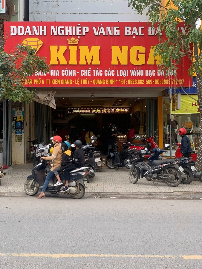 Nhộn nhịp ngày vía Thần Tài 2022