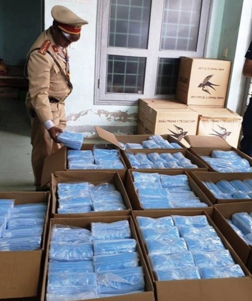 Quảng Bình: Thu giữ 75.000 khẩu trang y tế không rõ nguồn gốc xuất xứ quang binh thu giu 75000 khau trang y te khong ro nguon goc xuat xu