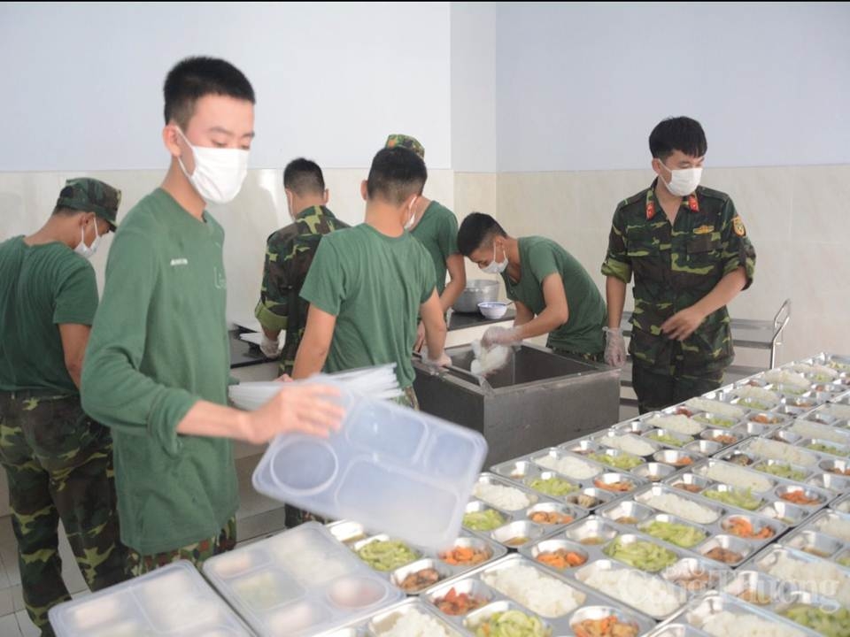 da nang can canh sinh hoat tai khu cach ly covid 19