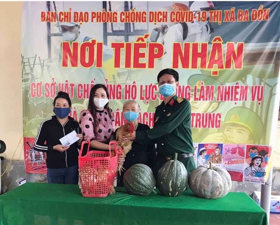 quang binh nhung hinh anh cam dong cua cac cu gia ung ho phong chong dich