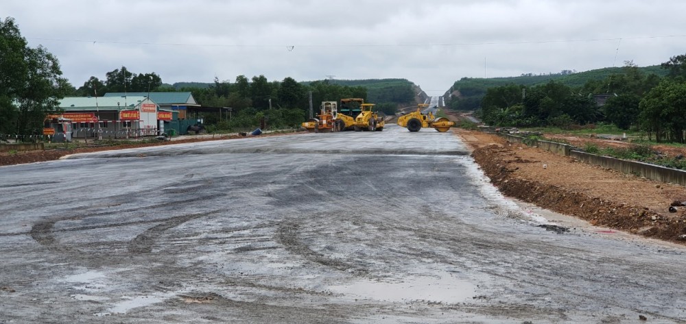 Dự án cao tốc Bắc - Nam đi qua tỉnh Quảng Bình: Đã có gần 50% số hộ tự tháo dở công trình vi phạm