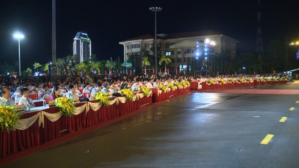 undefined Chủ tịch nước tham dự Lễ kỷ niệm 65 năm Ngày Bác Hồ về thăm Quảng Bình