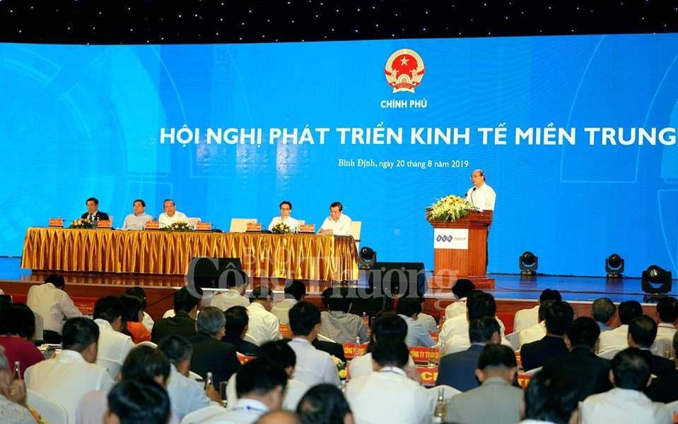 thu tuong nguyen xuan phuc mien trung can tap trung thao go cac diem nghen