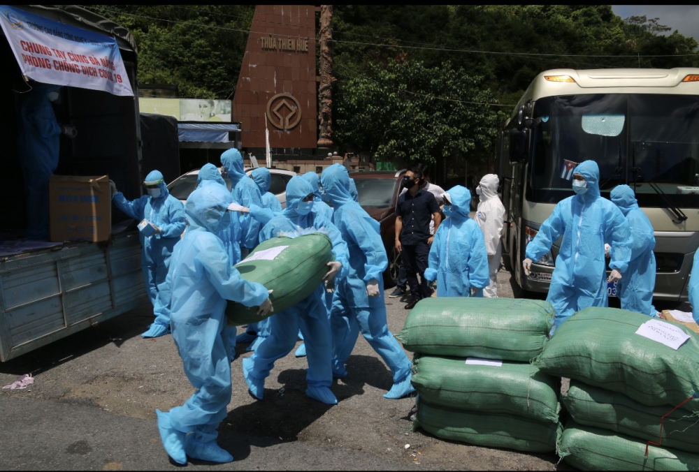 Hàng chục nghìn thiết bị, vật tư y tế đến với tuyến đầu chống dịch tại Đà Nẵng
