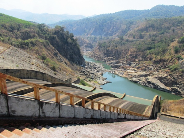 kon tum nhieu bat cap trong phat trien cac thuy dien vua va nho