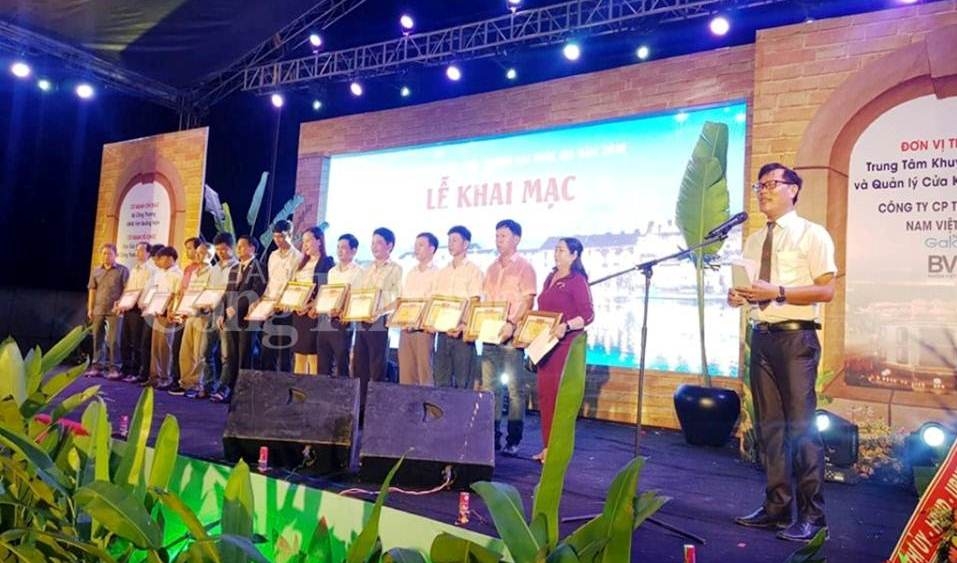 Khai mạc Hội chợ Thương mại Festival di sản Quảng Nam năm 2019 khai mac hoi cho thuong mai festival di san quang nam nam 2019
