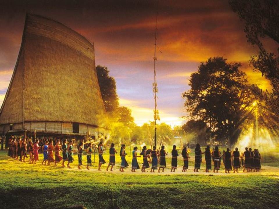 Kon Tum đã hấp dẫn các nhà đầu tư bằng cách nào? kon tum da hap dan cac nha dau tu bang cach nao