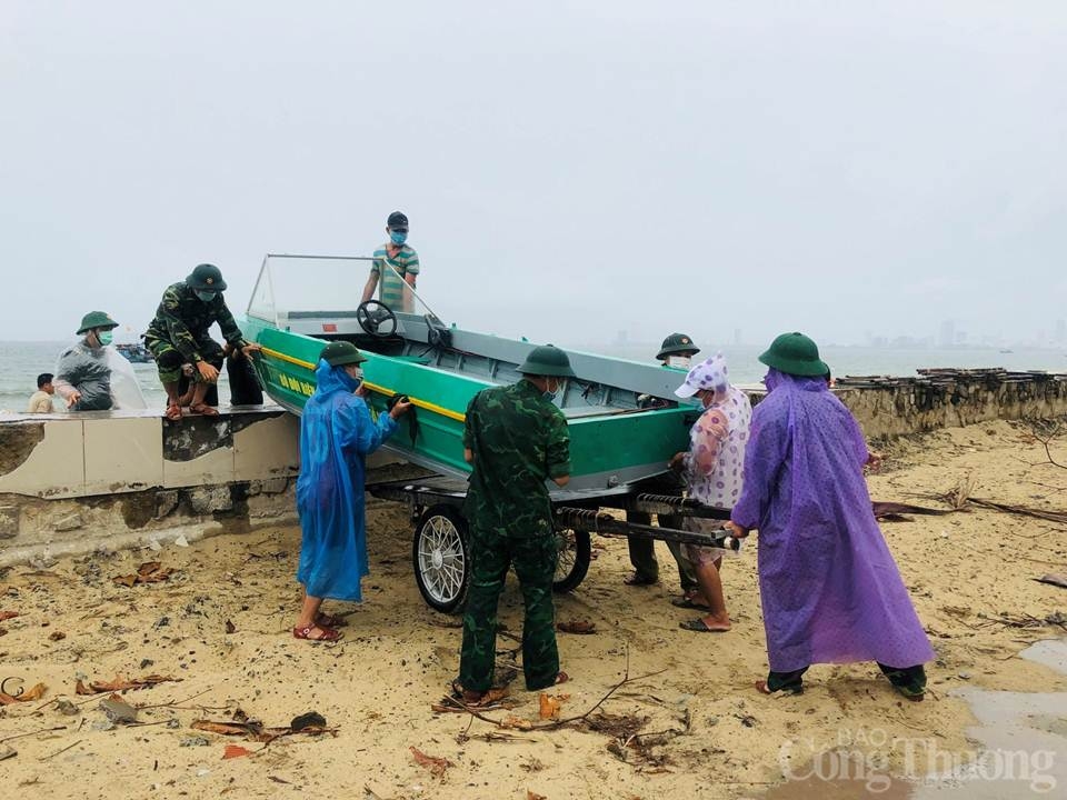Đà Nẵng: Tạo điều kiện cho người dân di chuyển chống bão trong thời gian dịch bệnh