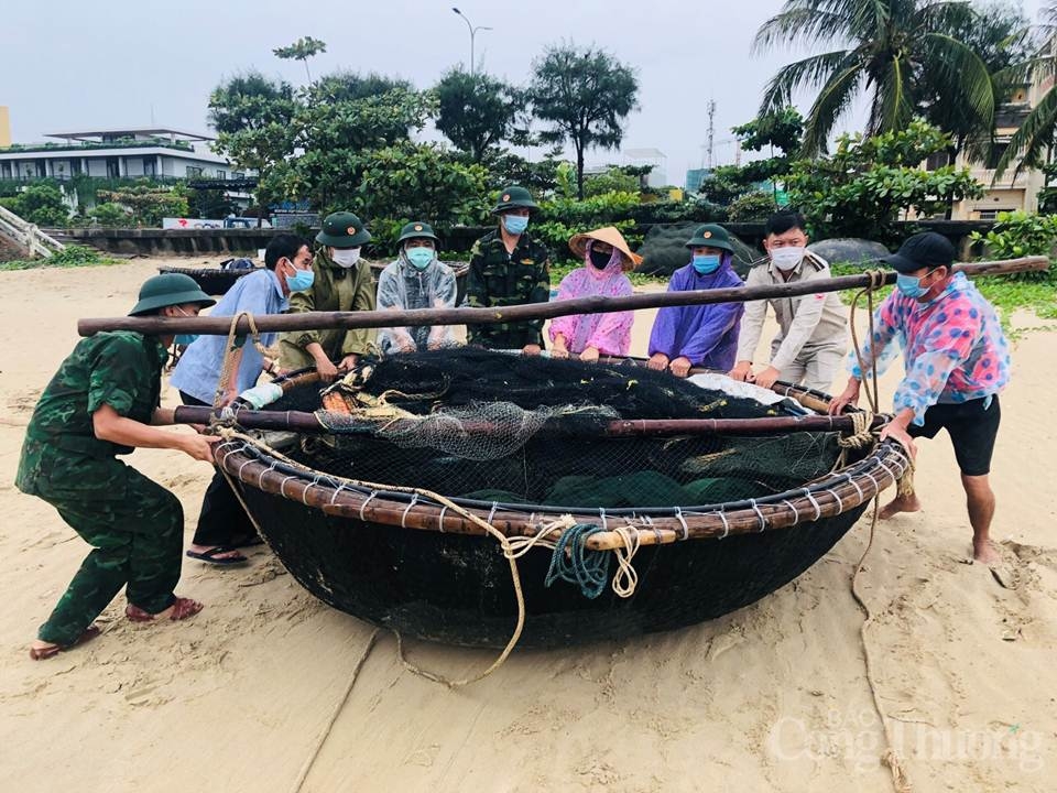 Đà Nẵng: Tạo điều kiện cho người dân di chuyển chống bão trong thời gian dịch bệnh