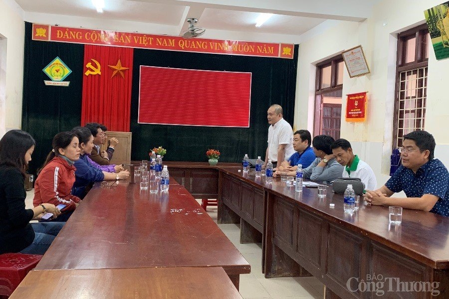 Hội Môi giới Bất động sản Việt Nam phối hợp với Báo Công Thương hỗ trợ cho các trường học vùng lũ Hội Môi giới Bất động sản Việt Nam phối hợp với Báo Công Thương hỗ trợ cho các trường học vùng lũ