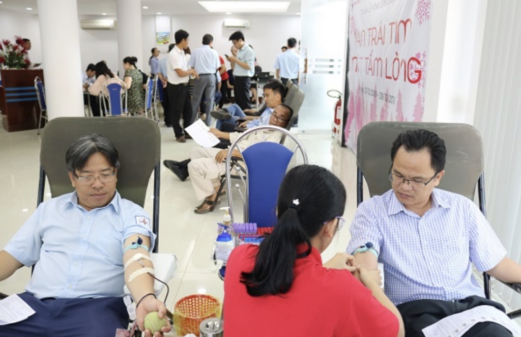 EVNGENCO2: Sôi nổi với tuần lễ hồng EVN lần thứ V evngenco2 soi noi voi tuan le hong evn lan thu v