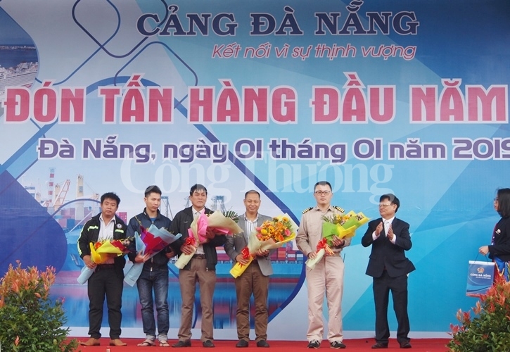 da nang don tan hang dau tien qua cang da nang