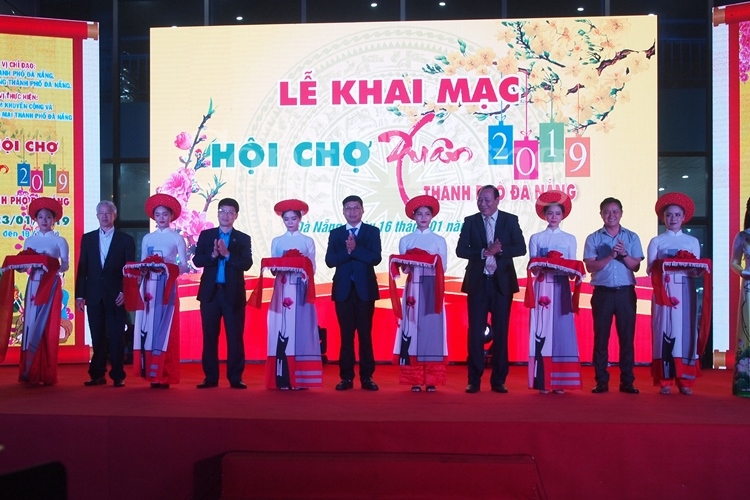 250 gian hàng tham gia Hội chợ Xuân Đà Nẵng 2019 250 gian hang tham gia hoi cho xuan da nang 2019