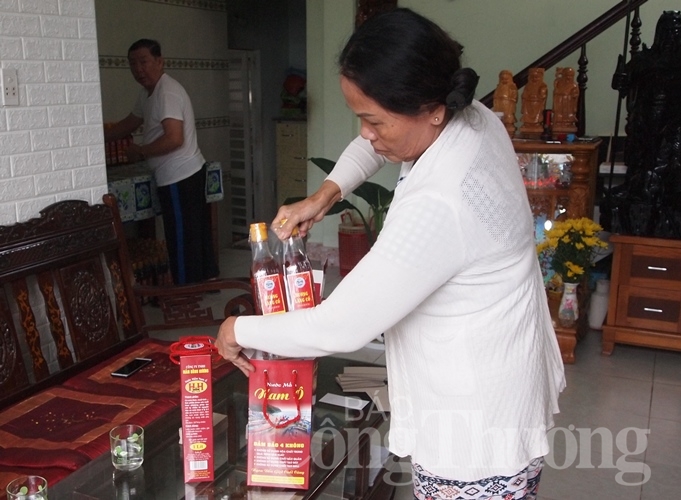 lang nghe nuoc mam nam o vao tet
