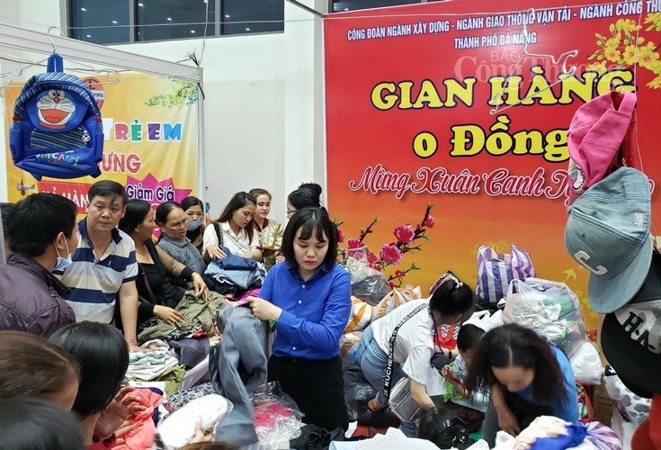 da nang hang chuc nghin phan qua cho cong nhan nguoi lao dong don tet sum vay