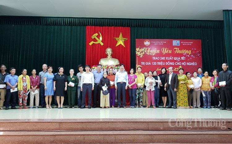 da nang xuan yeu thuong den voi cac gia dinh co hoan canh kho khan