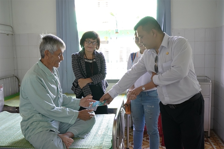 LinkHouse Miền Trung “Thắp nắng yêu thương” linkhouse mien trung thap nang yeu thuong