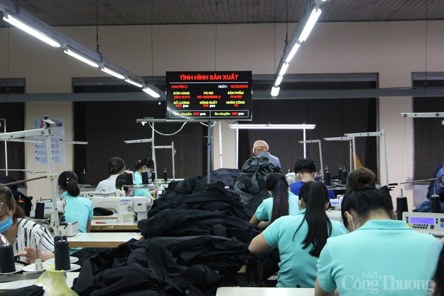 Những người trẻ đam mê “số hóa” quản lý sản xuất ngành dệt may Những người trẻ đam mê “số hóa” quản lý sản xuất ngành dệt may