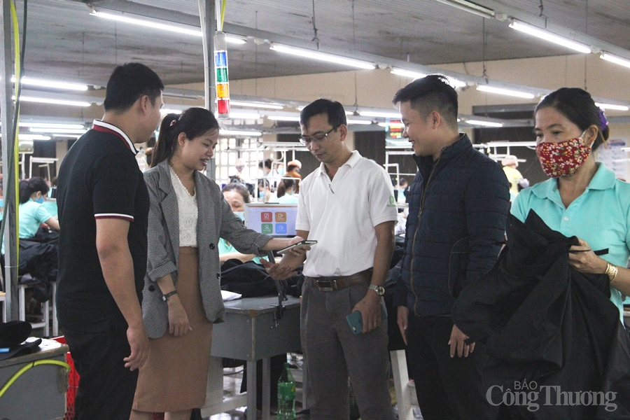 Những người trẻ đam mê “số hóa” quản lý sản xuất ngành dệt may Những người trẻ đam mê “số hóa” quản lý sản xuất ngành dệt may