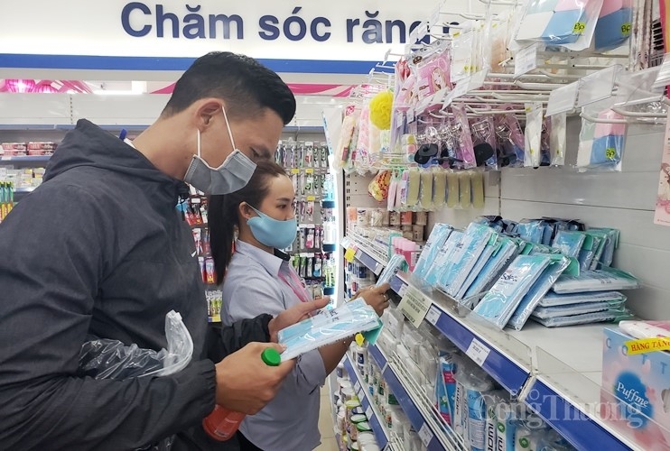 Đà Nẵng: Nhiều siêu thị, nhà thuốc cung ứng khẩu trang y tế, nước rửa tay giá bình ổn da nang nhieu sieu thi nha thuoc cung ung khau trang y te nuoc rua tay gia binh on